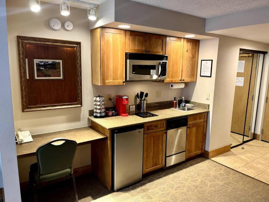 Mt Cb Mountain Side With King Bed, Hot Tub, Pool & Kitchen! Crested Butte Bagian luar foto
