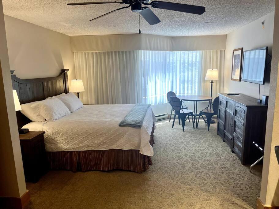 Mt Cb Mountain Side With King Bed, Hot Tub, Pool & Kitchen! Crested Butte Bagian luar foto