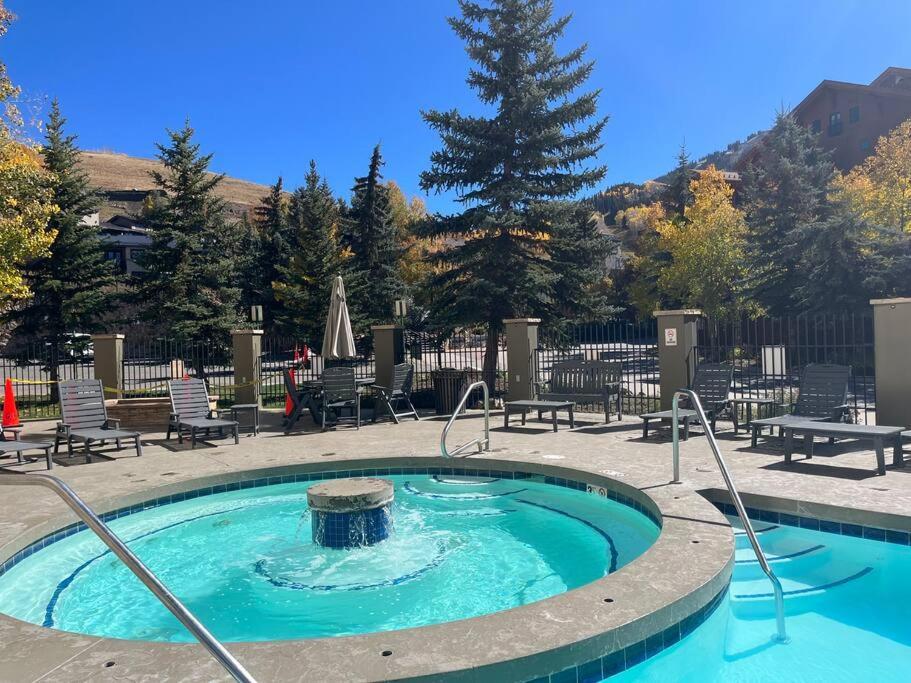 Mt Cb Mountain Side With King Bed, Hot Tub, Pool & Kitchen! Crested Butte Bagian luar foto