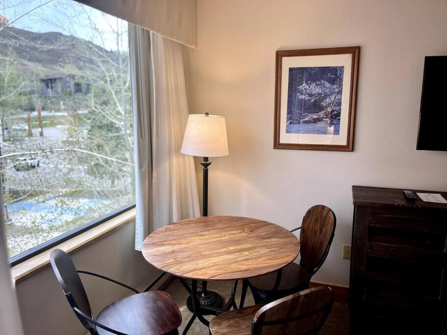 Mt Cb Mountain Side With King Bed, Hot Tub, Pool & Kitchen! Crested Butte Bagian luar foto